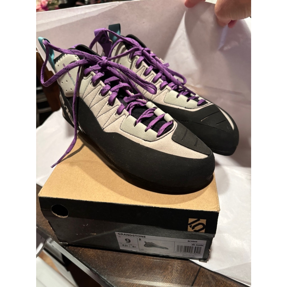 Adidas Grandstone men’s 5.10 Climbing Shoes Gray Purple Size 9 - Picture 8 of 13